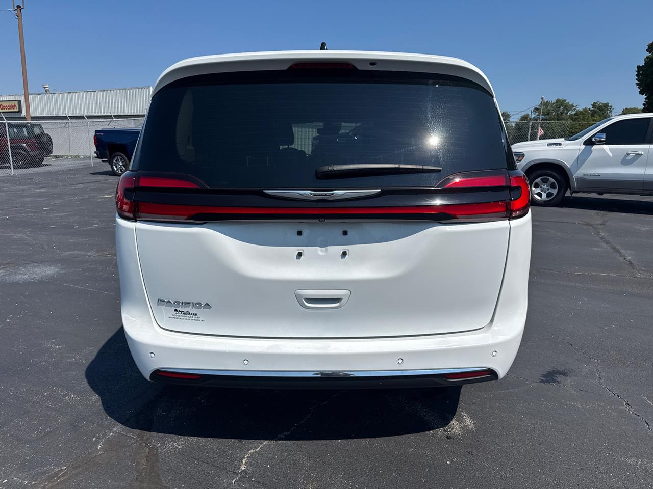 2024 Chrysler Pacifica