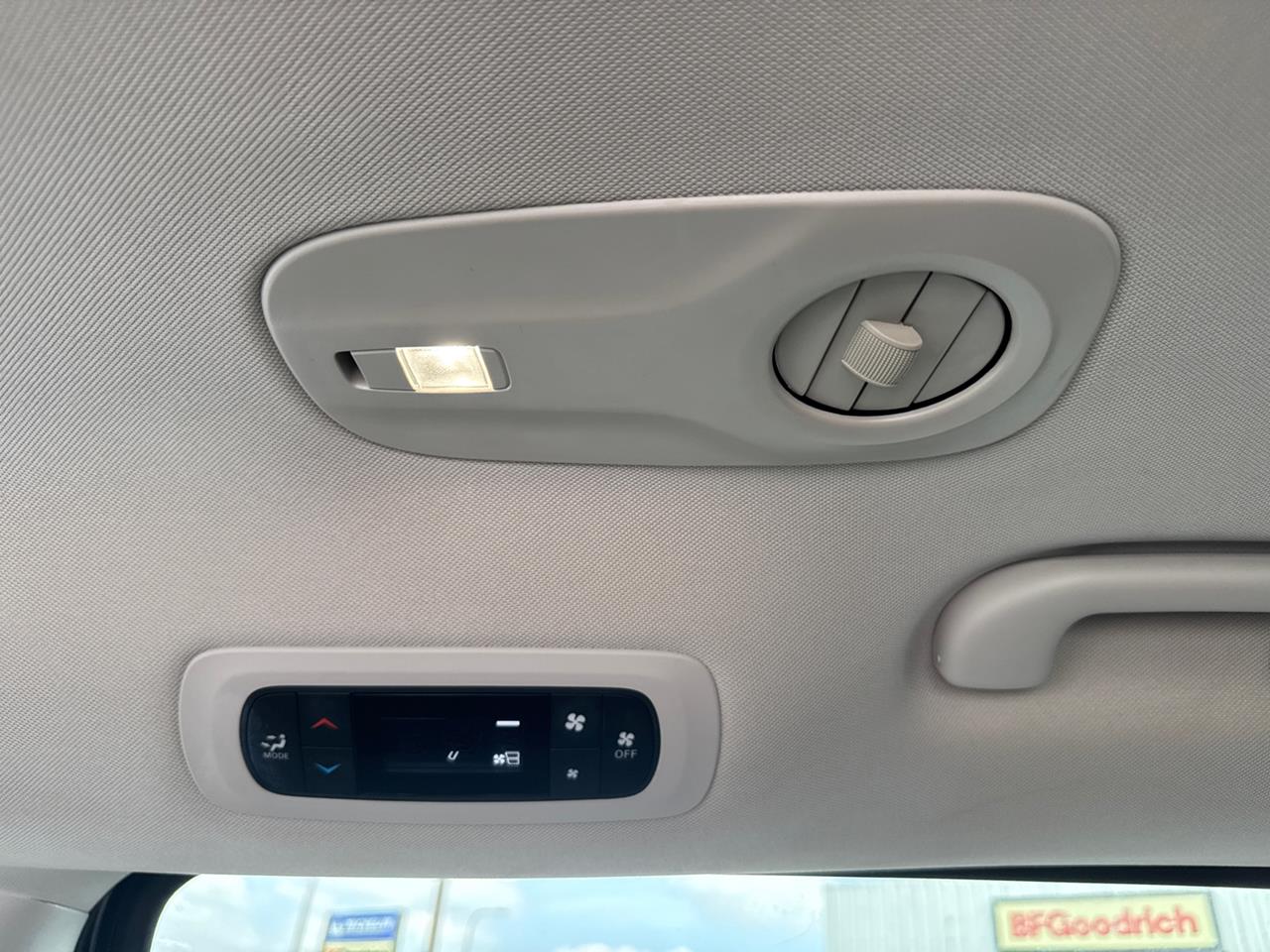 2023 Chrysler Voyager