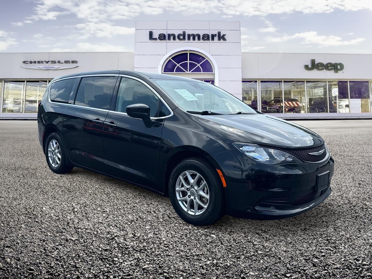 2023 Chrysler Voyager
