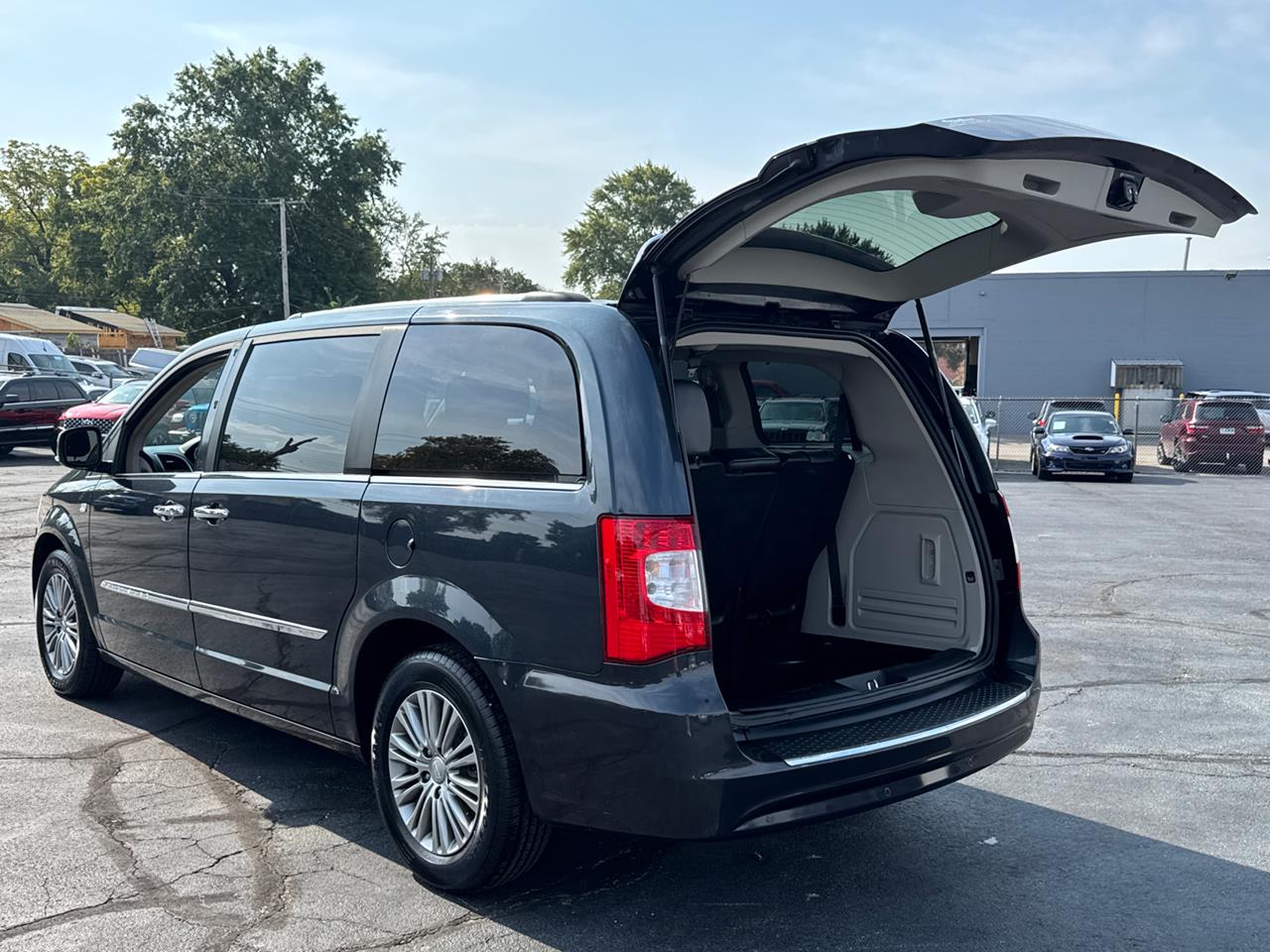 2014 Chrysler Town and Country