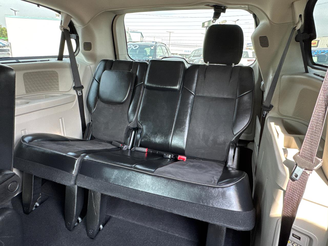 2014 Chrysler Town and Country