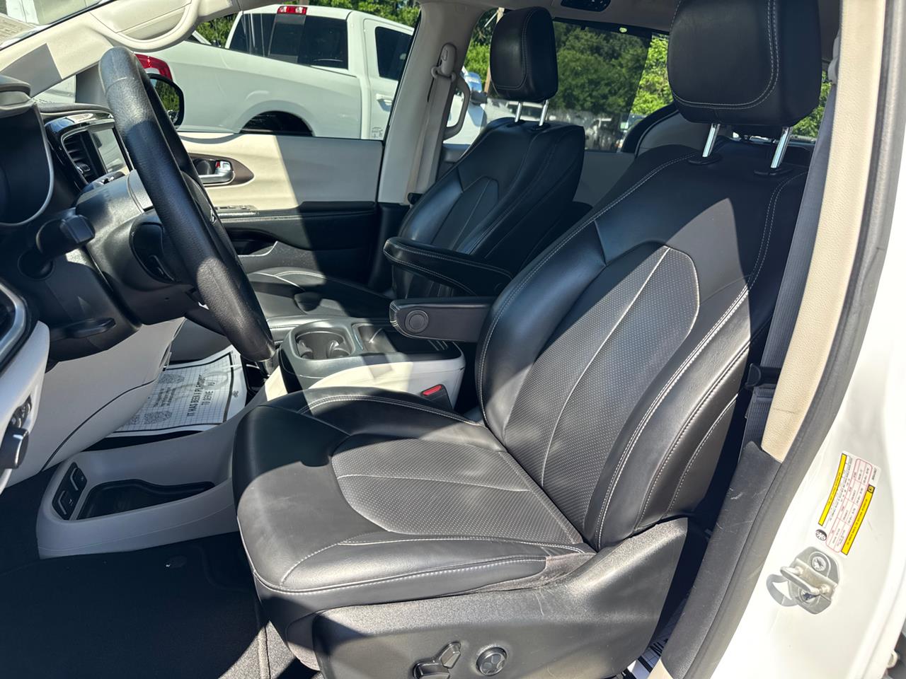 2021 Chrysler Voyager