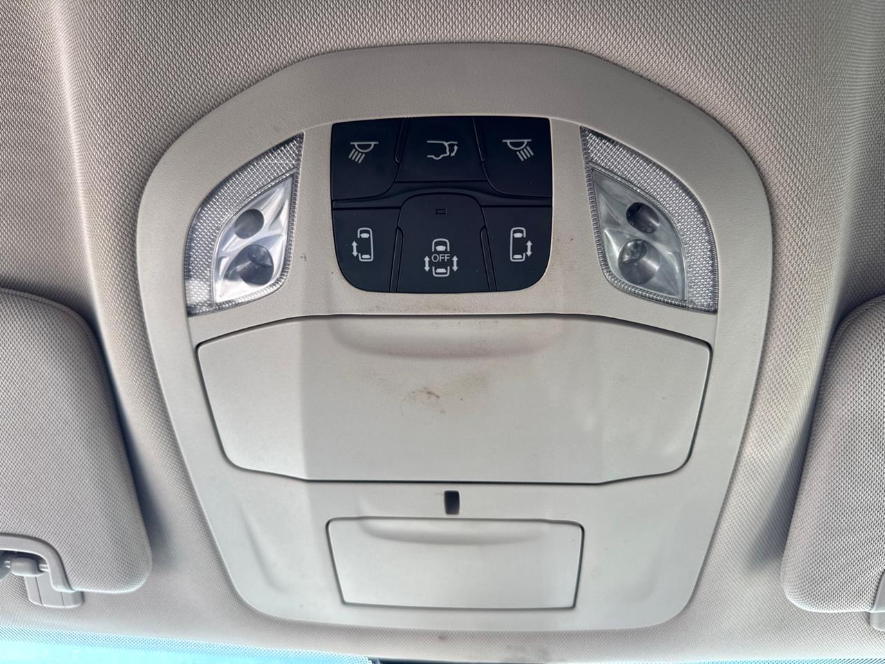 2021 Chrysler Voyager