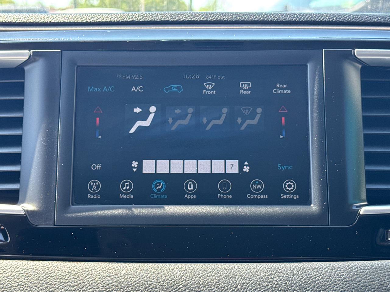 2021 Chrysler Voyager