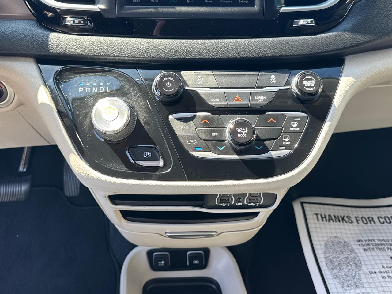 2021 Chrysler Voyager