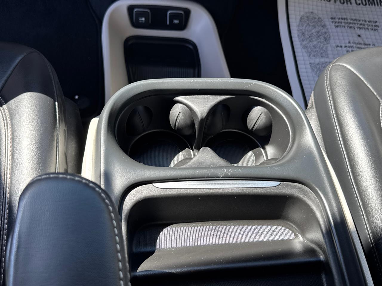 2021 Chrysler Voyager