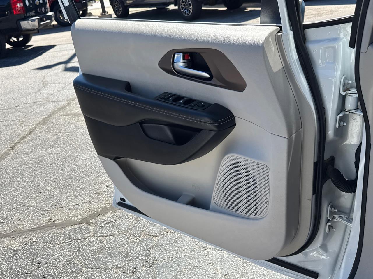 2021 Chrysler Voyager