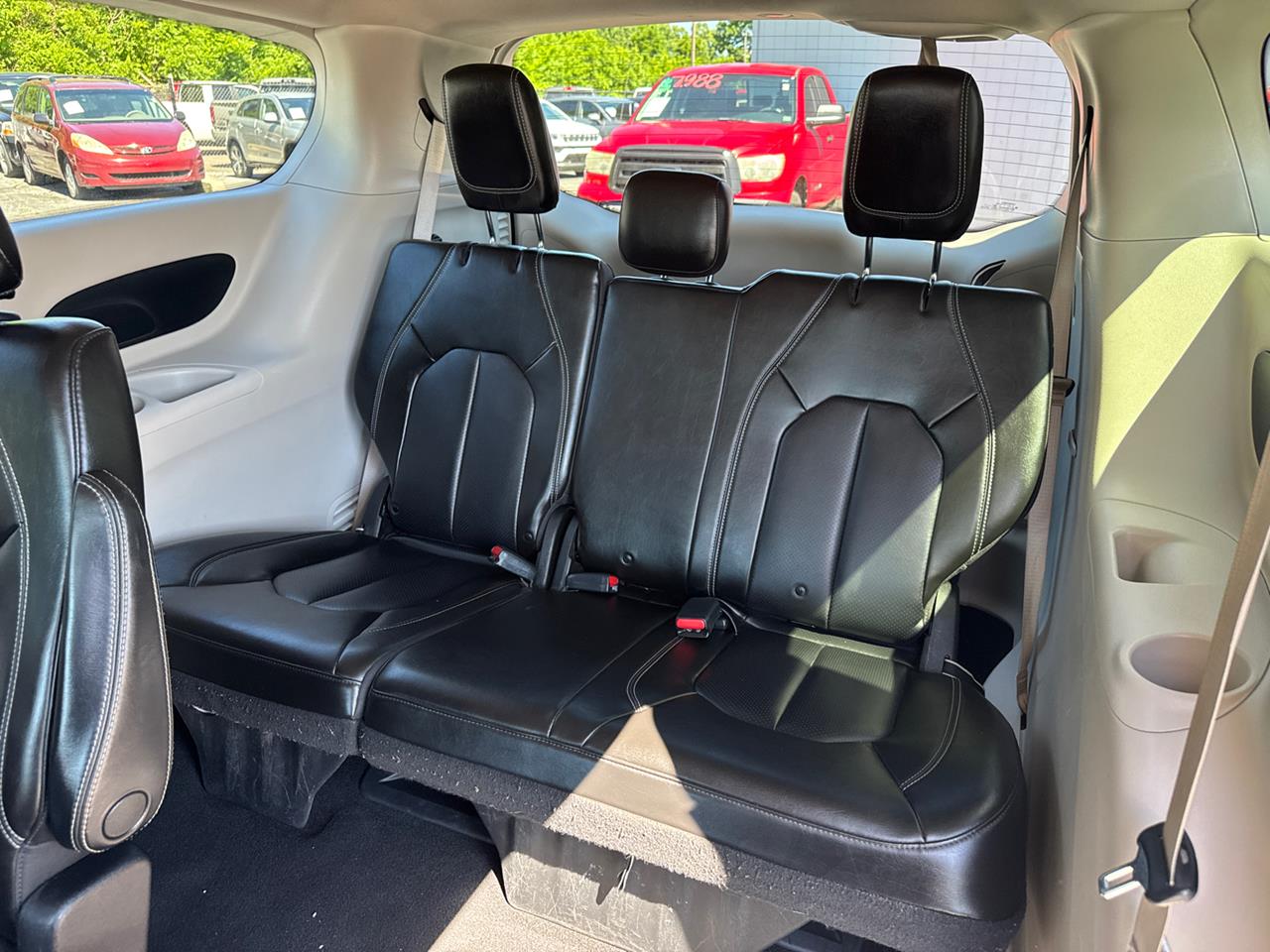 2021 Chrysler Voyager