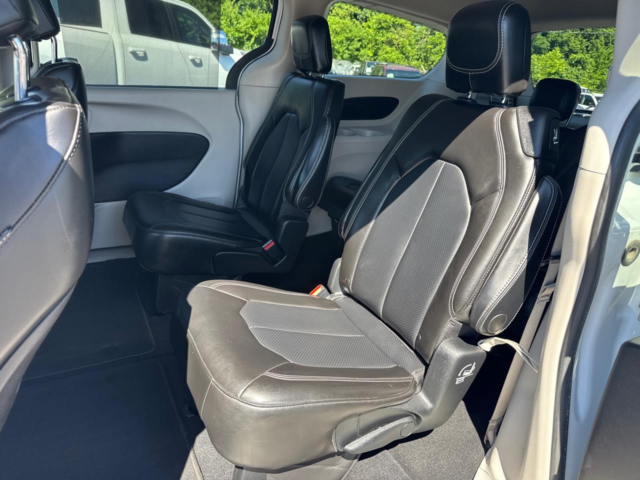 2021 Chrysler Voyager
