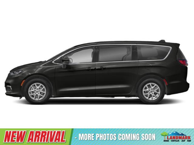 New 2024 Chrysler Pacifica Limited Van