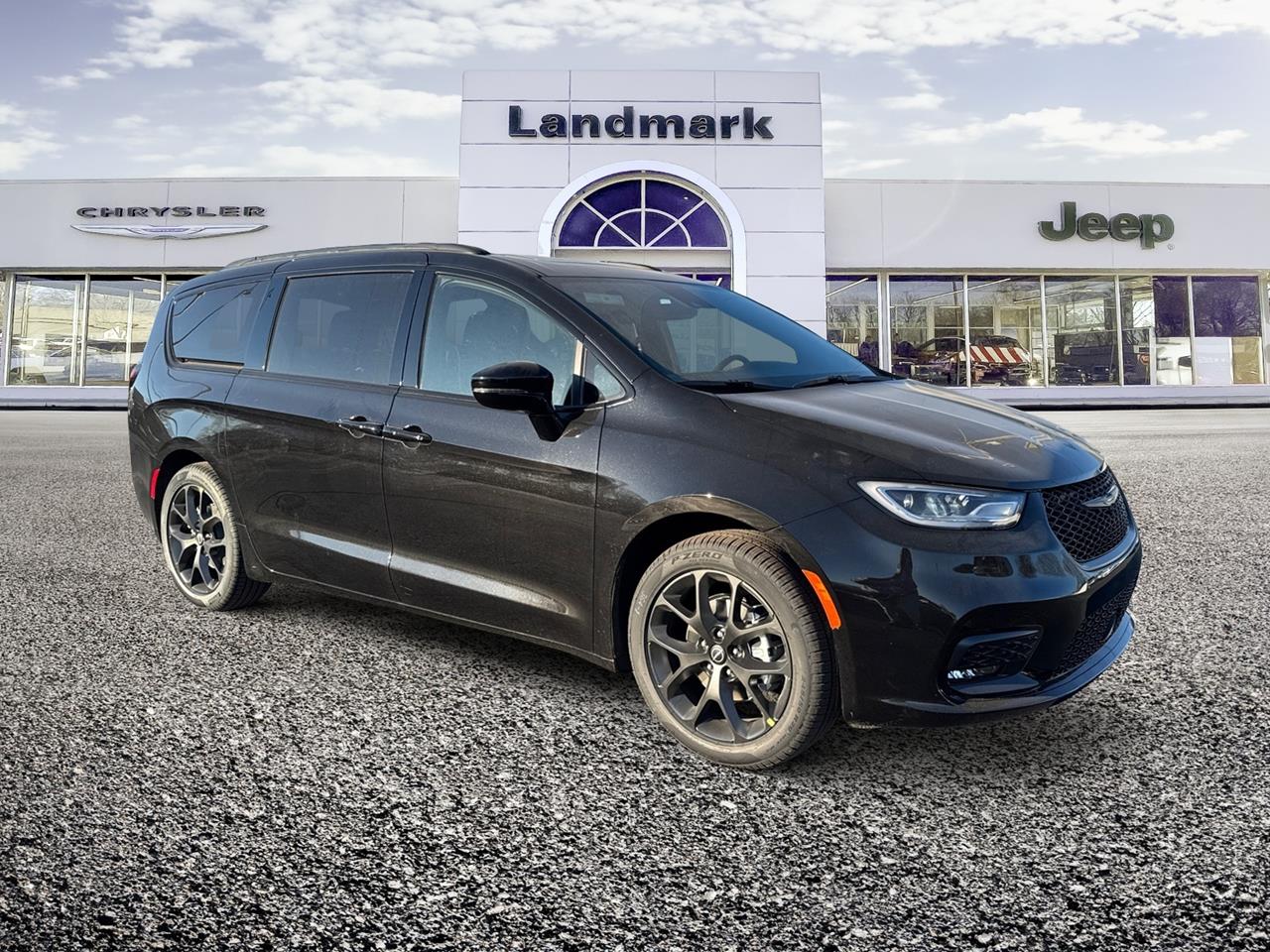 New 2026 Chrysler Pacifica Limited Vans