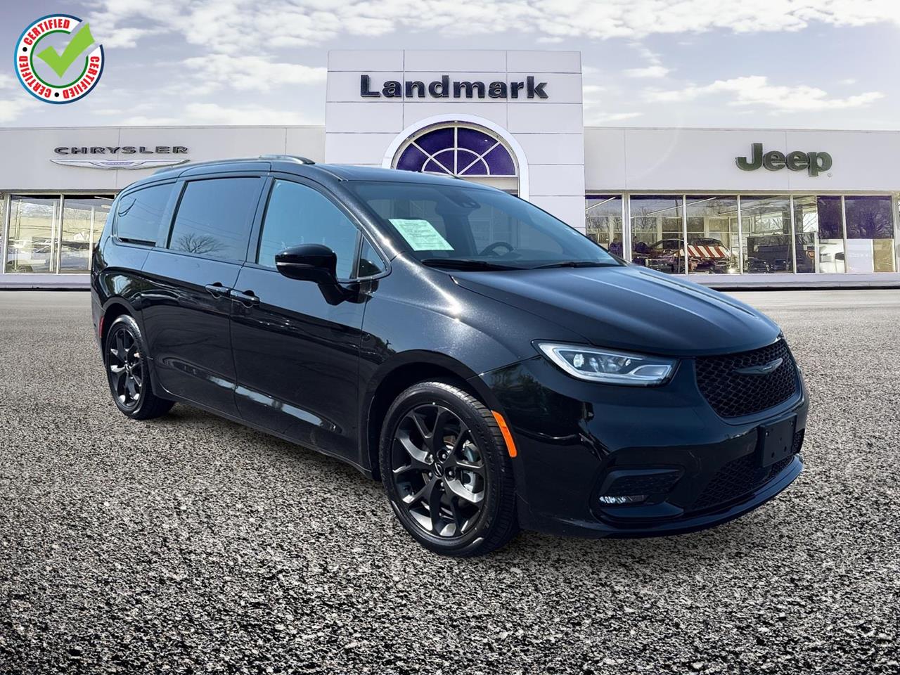 Used 2025 Chrysler Pacifica Limited Vans