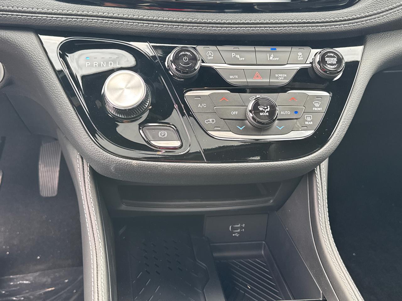 2026 Chrysler Pacifica