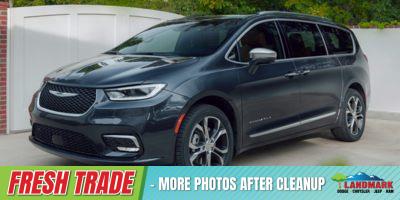 Used 2023 Chrysler Pacifica Limited Van