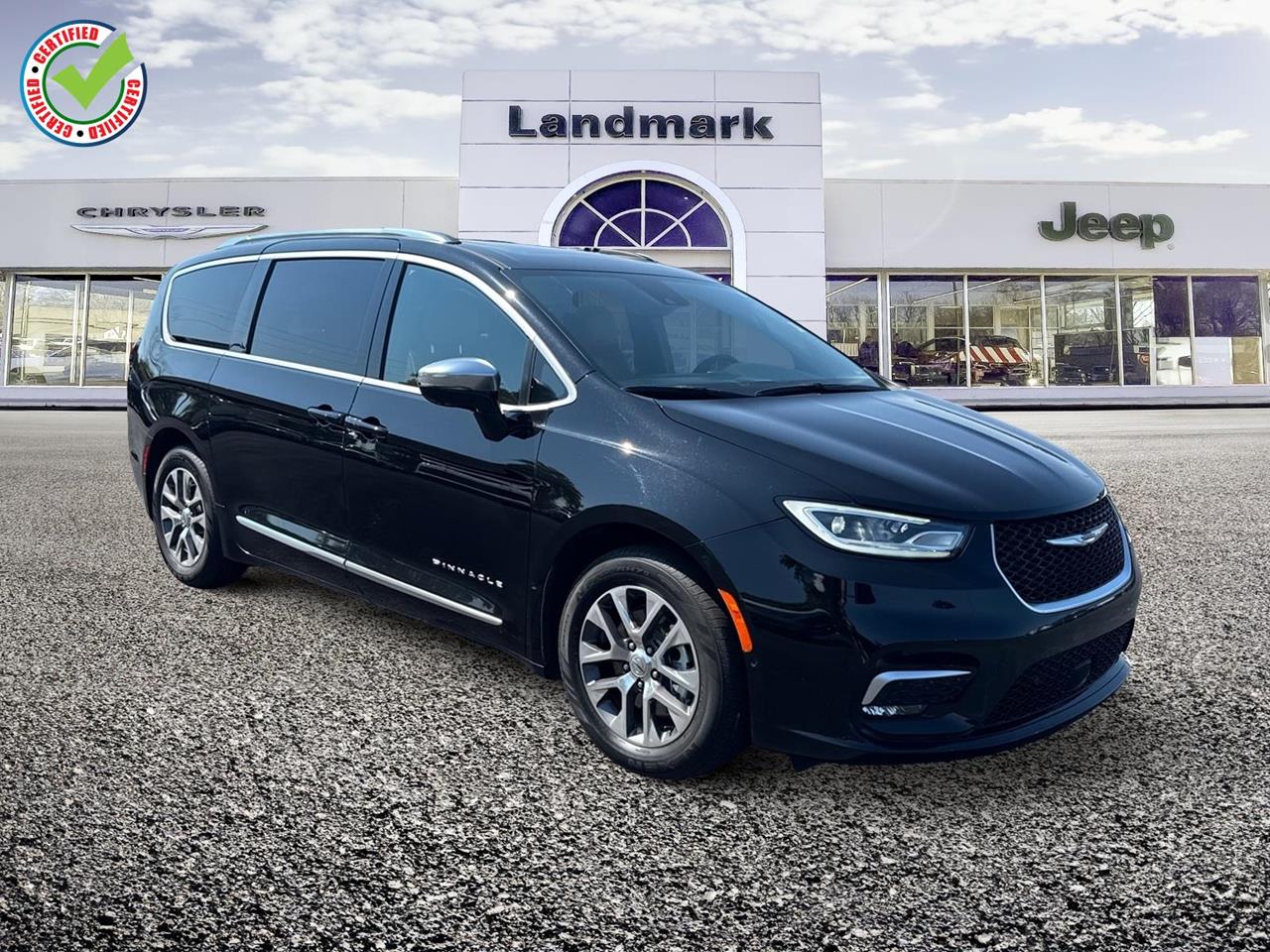 Used 2025 Chrysler Pacifica Hybrid Pinnacle Vans