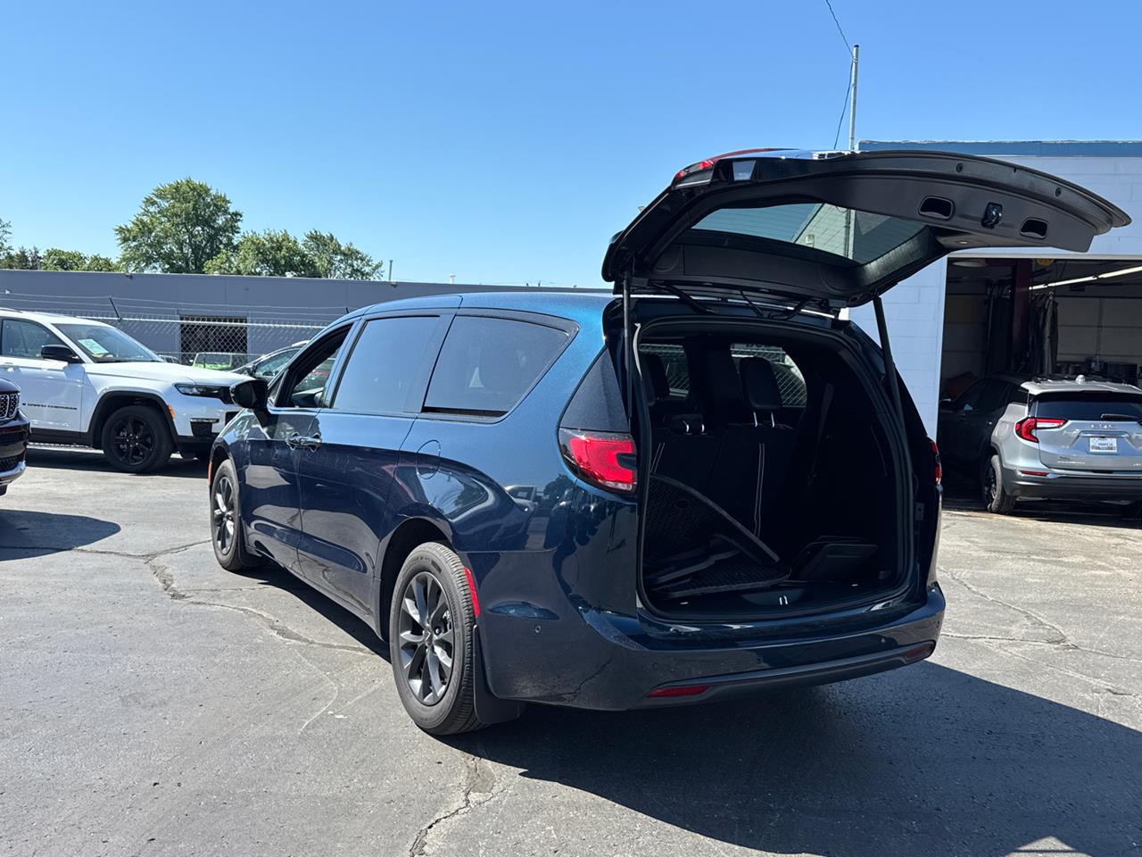 2024 Chrysler Pacifica