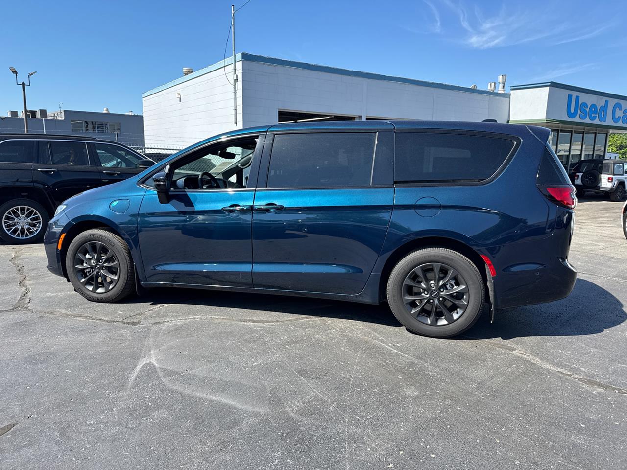 2024 Chrysler Pacifica