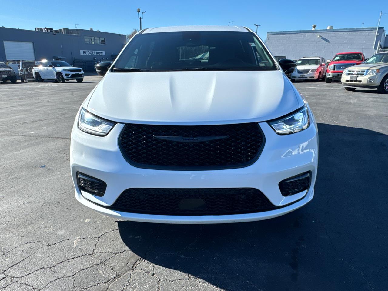 2024 Chrysler Pacifica