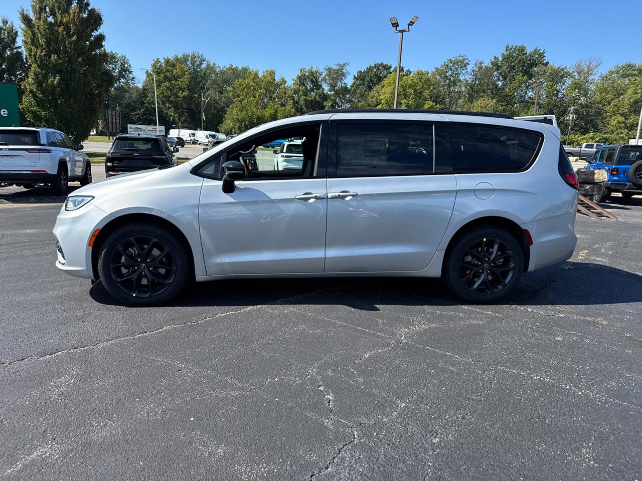 2026 Chrysler Pacifica