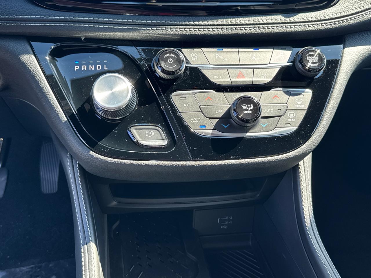2026 Chrysler Pacifica