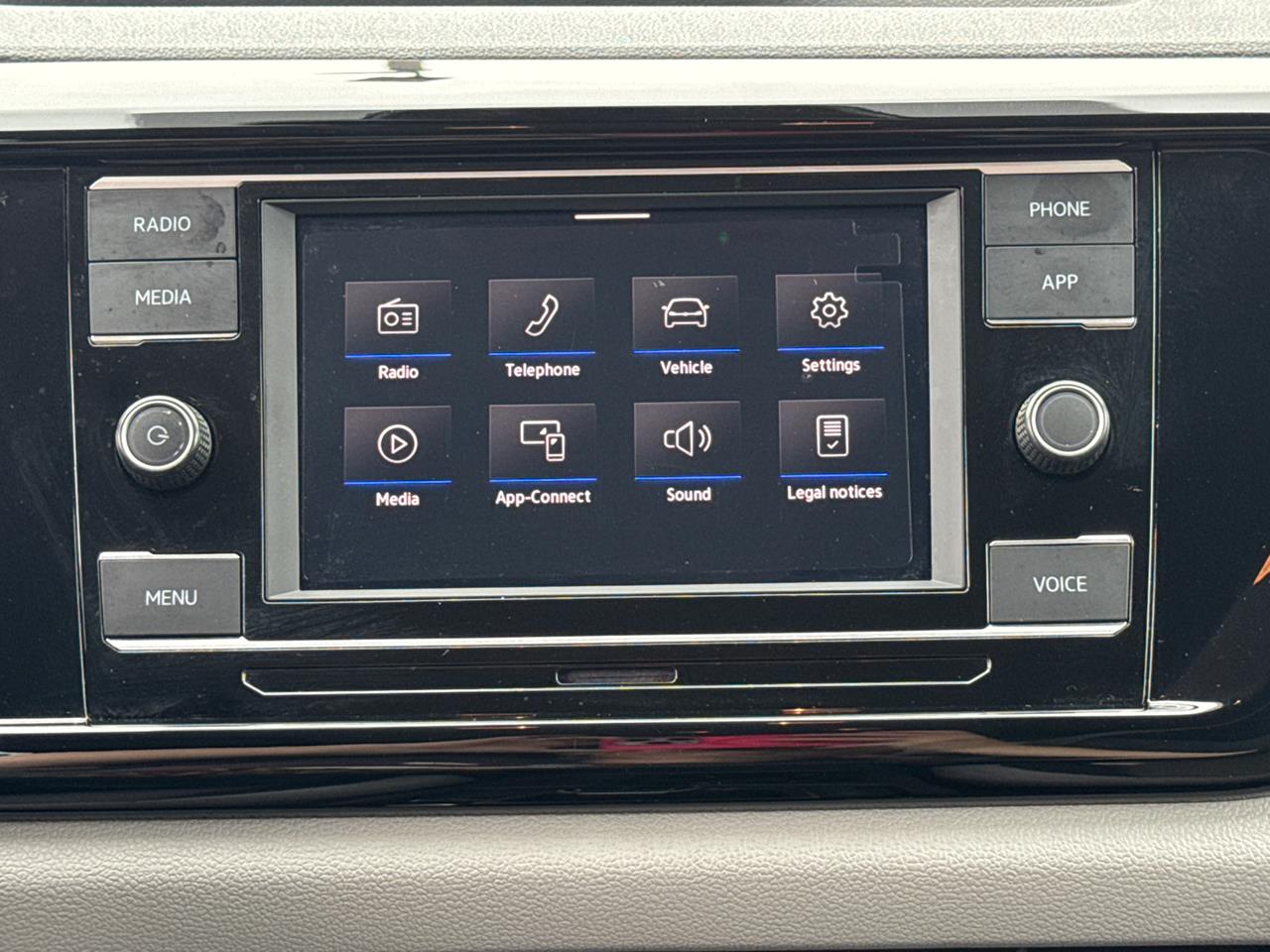 2024 Volkswagen Taos