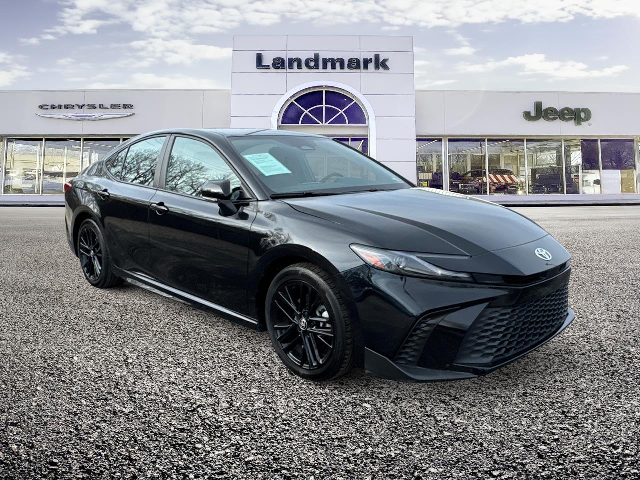 Used 2025 Toyota Camry SE Cars