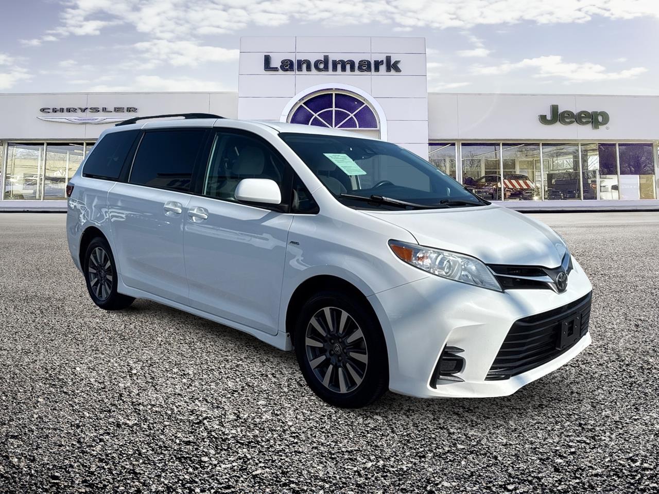 Used 2020 Toyota Sienna LE Vans