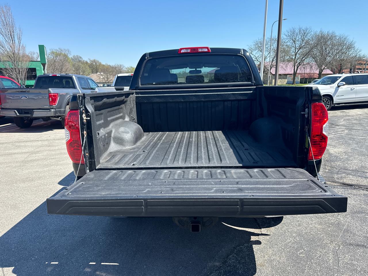 2015 Toyota Tundra 4WD Truck