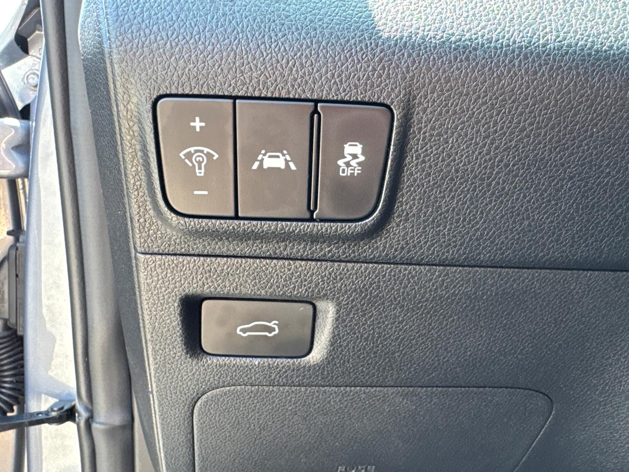 2023 Kia K5