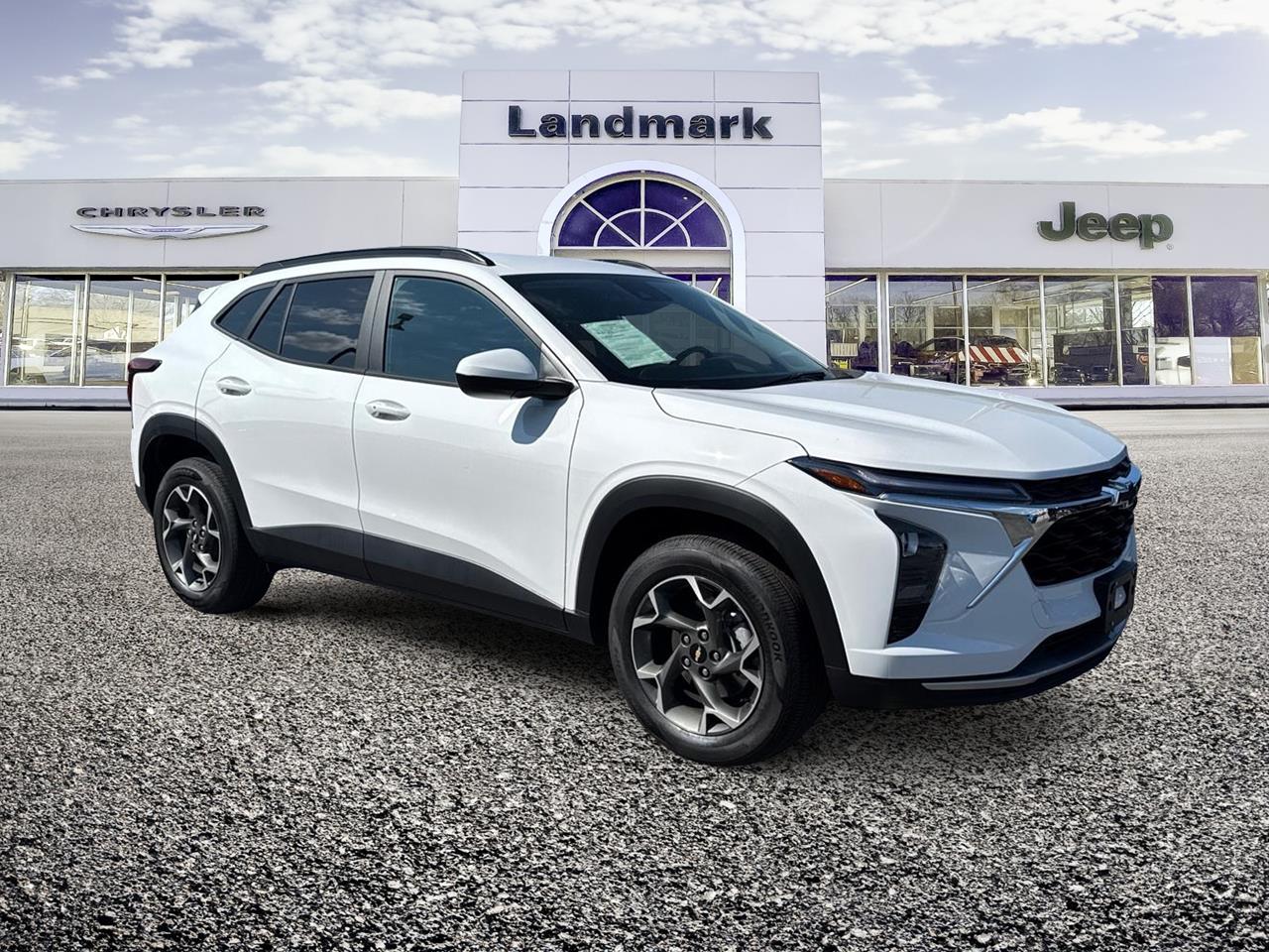 Used 2025 Chevrolet Trax LT Crossovers