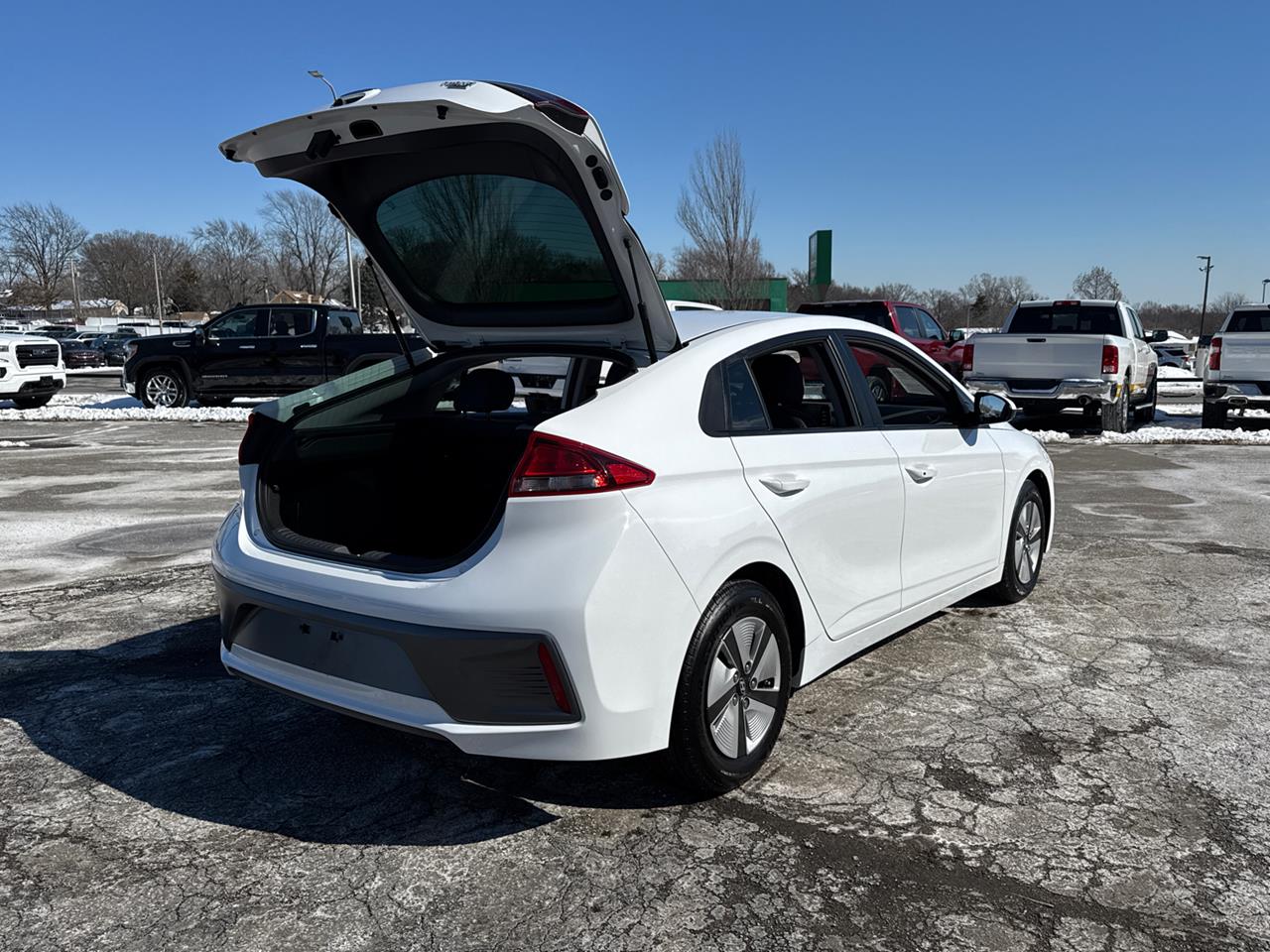 2022 Hyundai Ioniq Hybrid