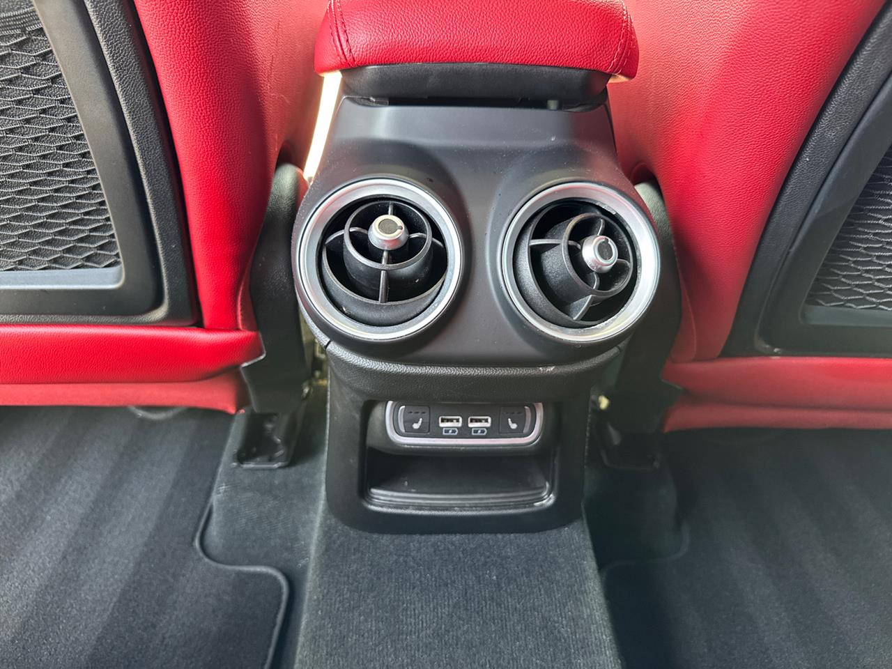 2024 Alfa Romeo Stelvio