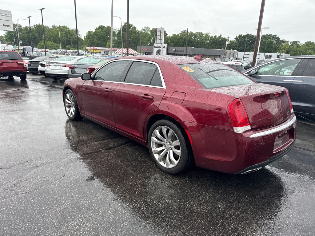 2020 Chrysler 300