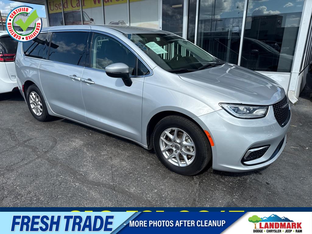 Used 2023 Chrysler Pacifica Touring L Vans