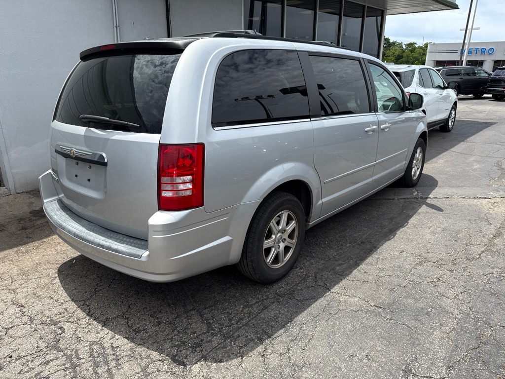 2008 Chrysler Town and Country