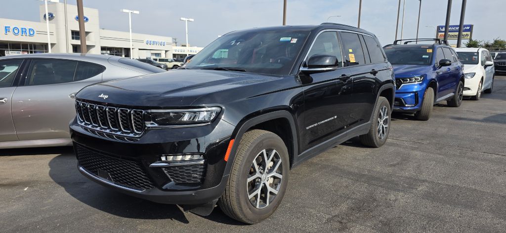 Used 2022 Jeep Grand Cherokee Altitude SUVs