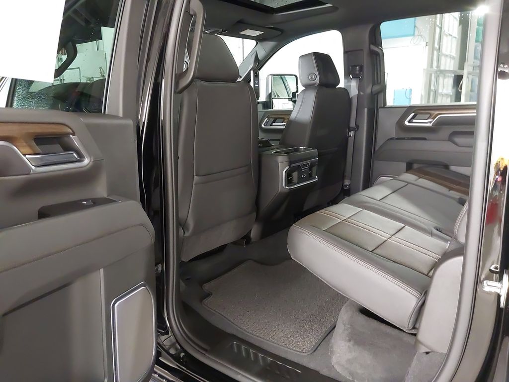 2025 Chevrolet Silverado 3500