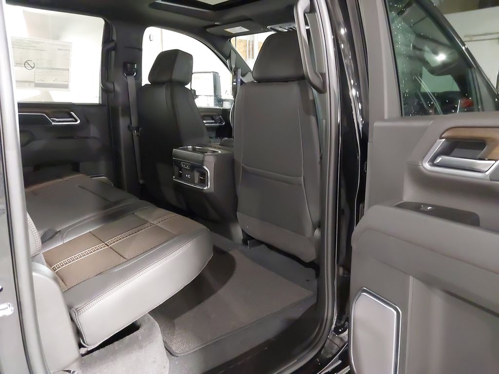 2025 Chevrolet Silverado 3500