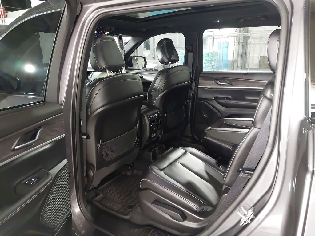 2025 Jeep Grand Cherokee L