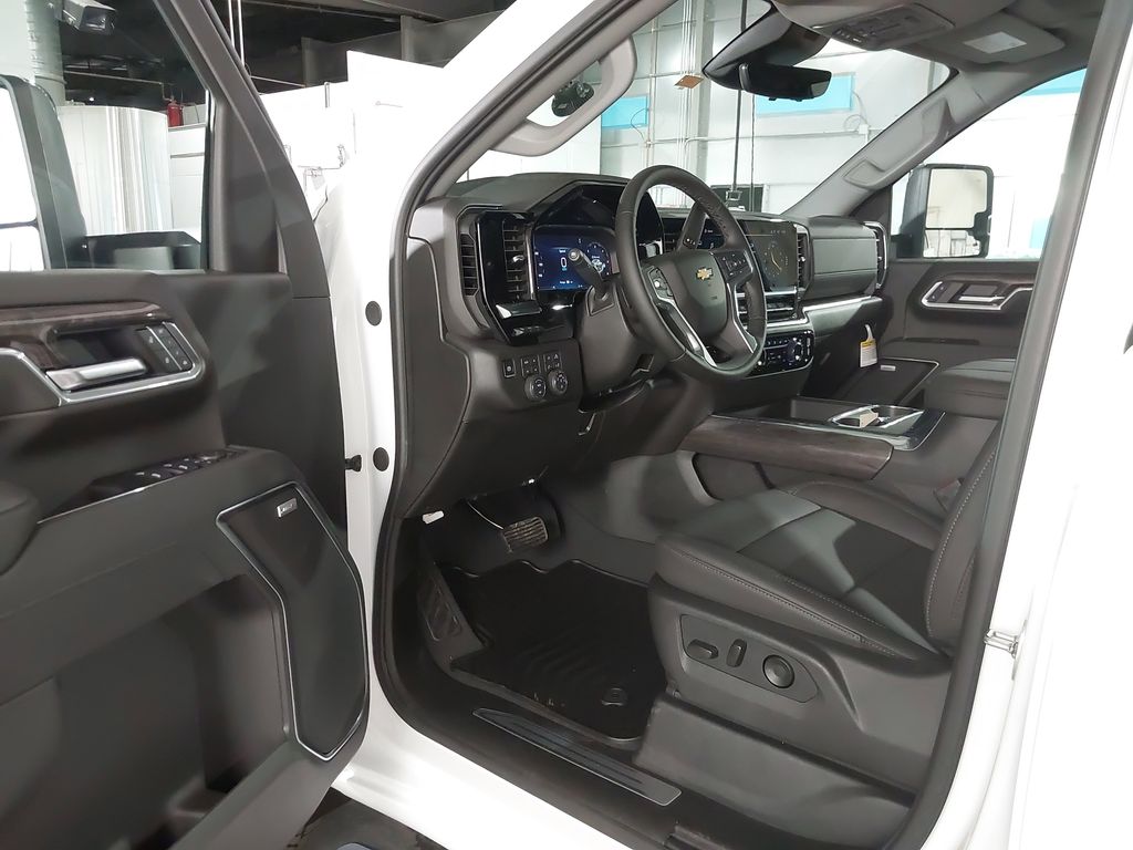 2026 Chevrolet Silverado 3500