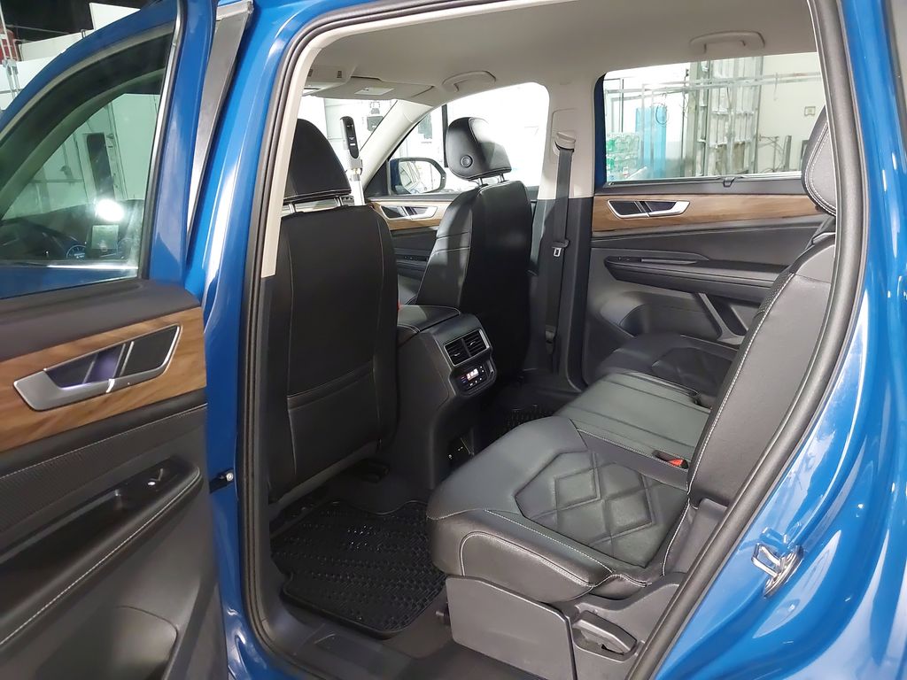 2025 Volkswagen Atlas