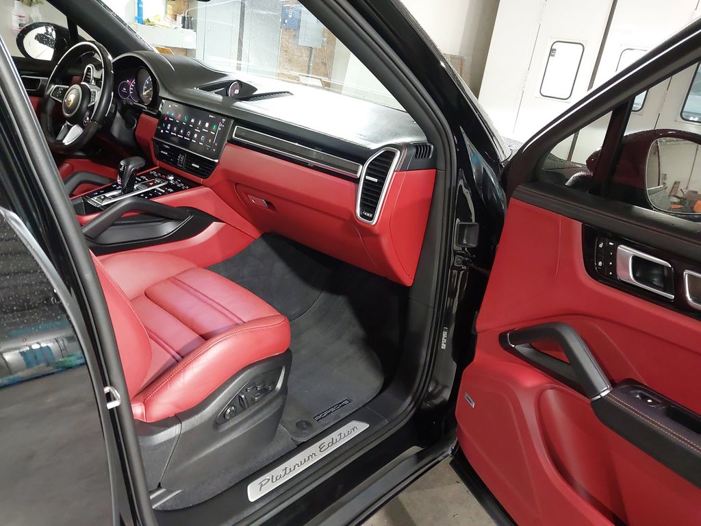 2023 Porsche Cayenne