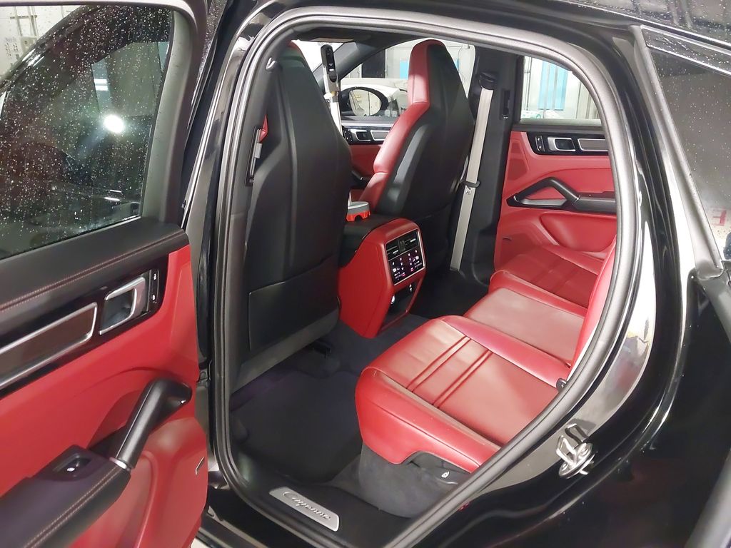 2023 Porsche Cayenne