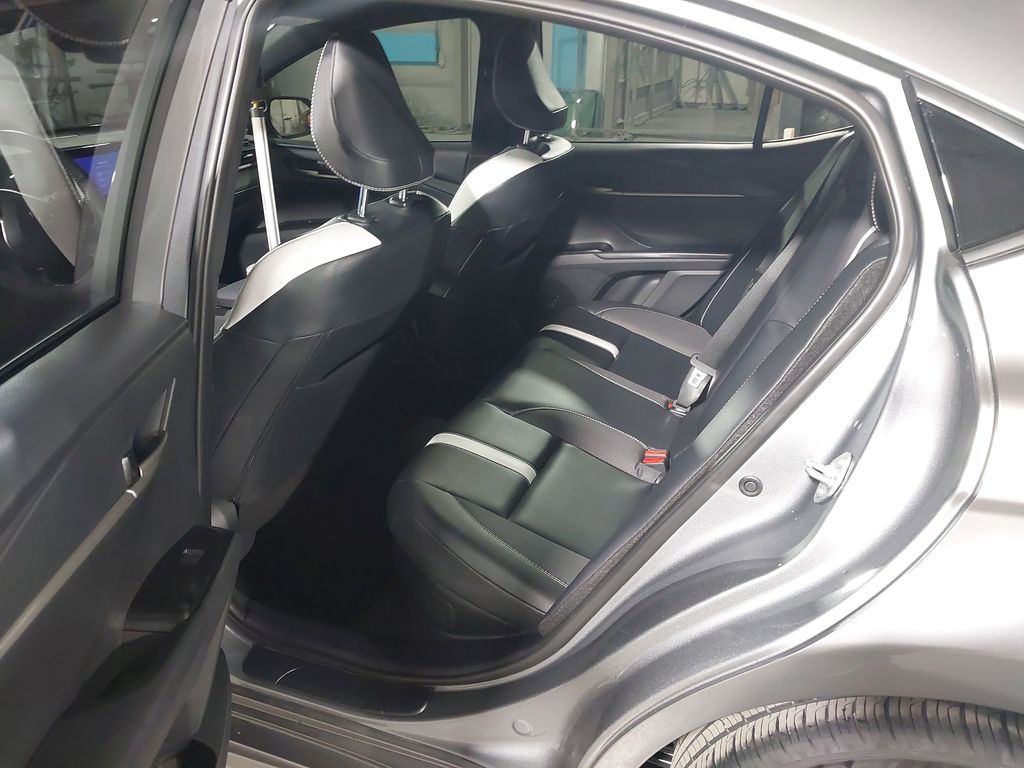 2025 Toyota Camry Hybrid