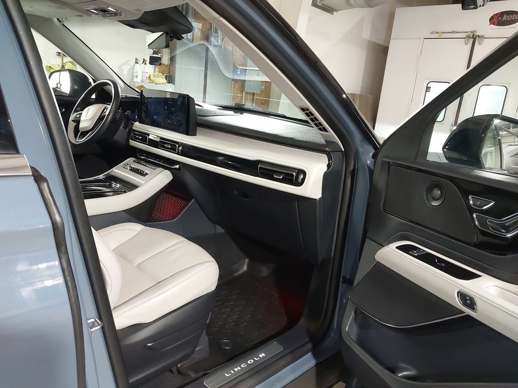 2025 Lincoln Aviator