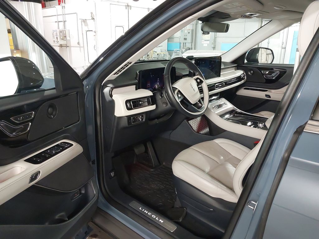 2025 Lincoln Aviator