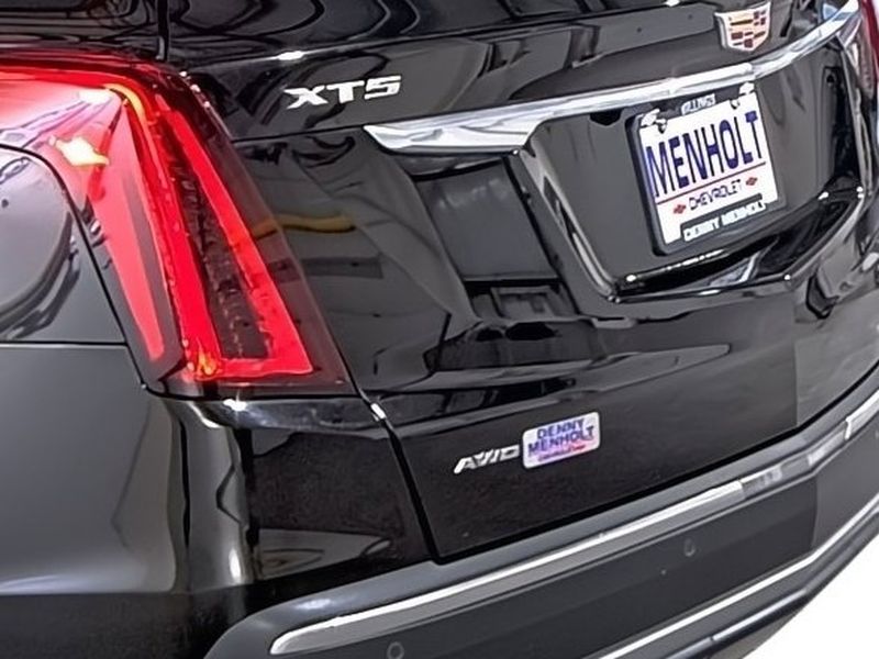 2025 Cadillac XT5