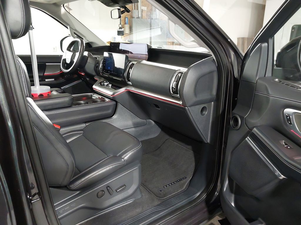 2025 Ford Expedition MAX