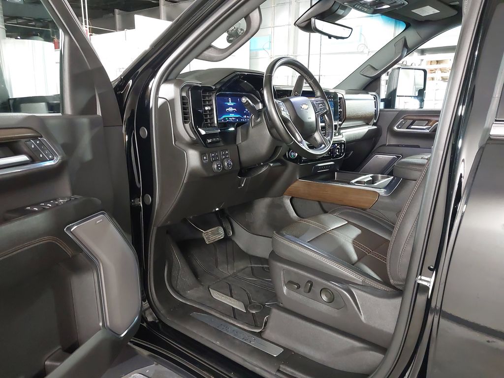 2024 Chevrolet Silverado 3500