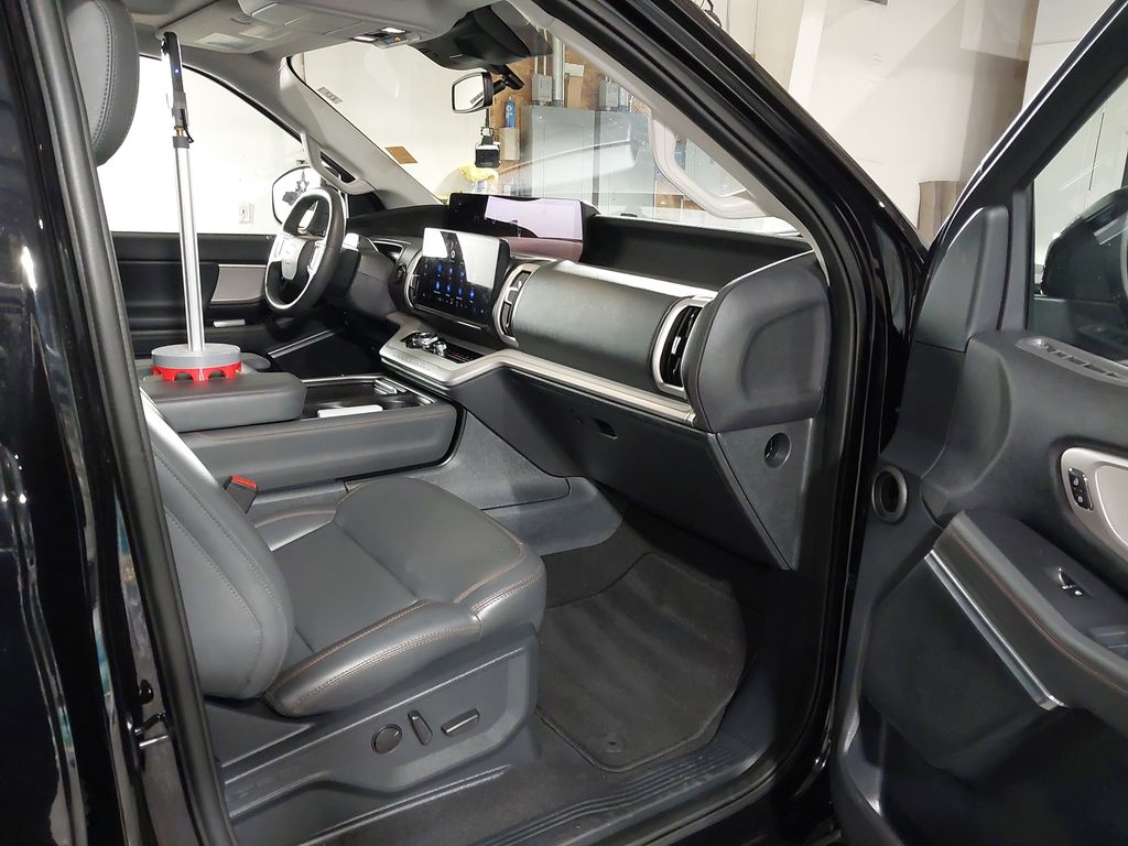 2025 Ford Expedition MAX